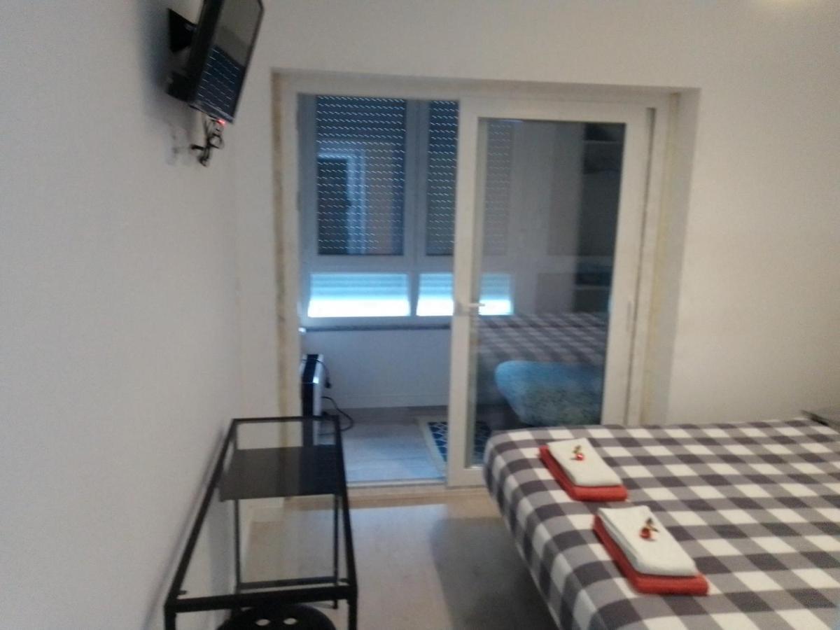 Guesthouse Marialva Park Corroios Luaran gambar